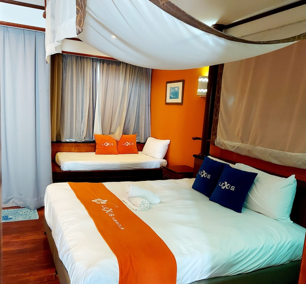 Executive Chalet, Sea View