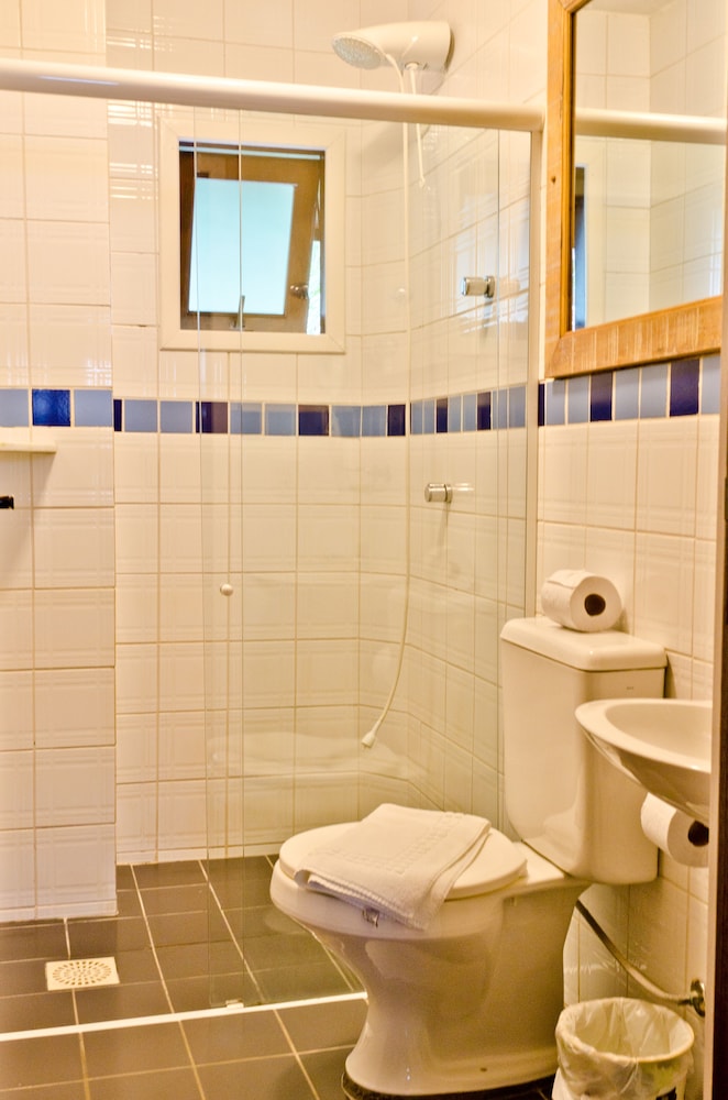 Executive Room - Photo 6