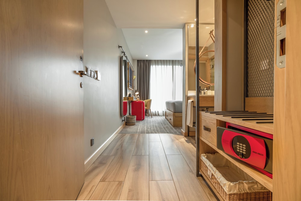 Superior Room, 1 Queen Bed