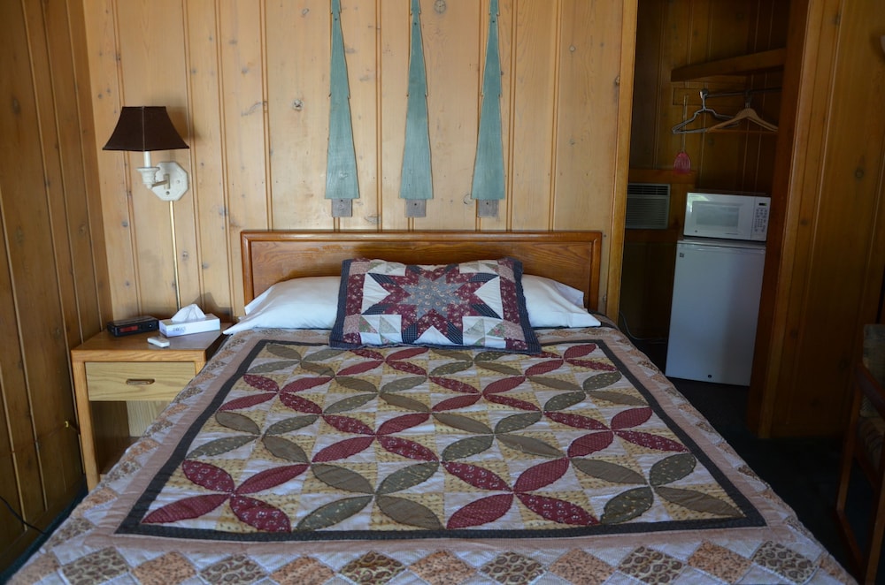Standard Room, 1 King Bed photo 1