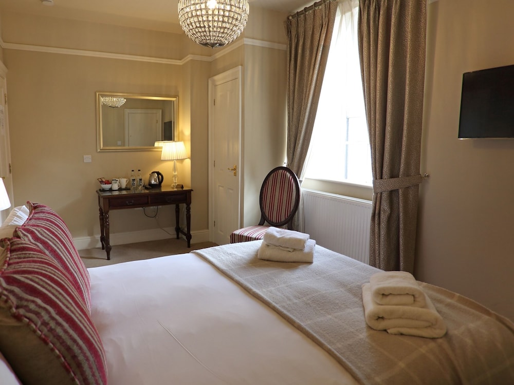 Classic Double Room, Ensuite photo 2