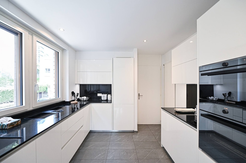 One & Only Lake View Apartment, Foto 47