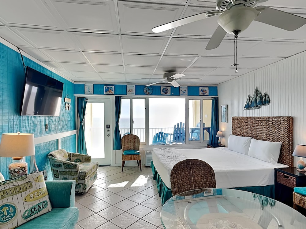 Studio Suite, 1 King Bed with Sofa bed, Balcony, Ocean View (#316 - No Pets)