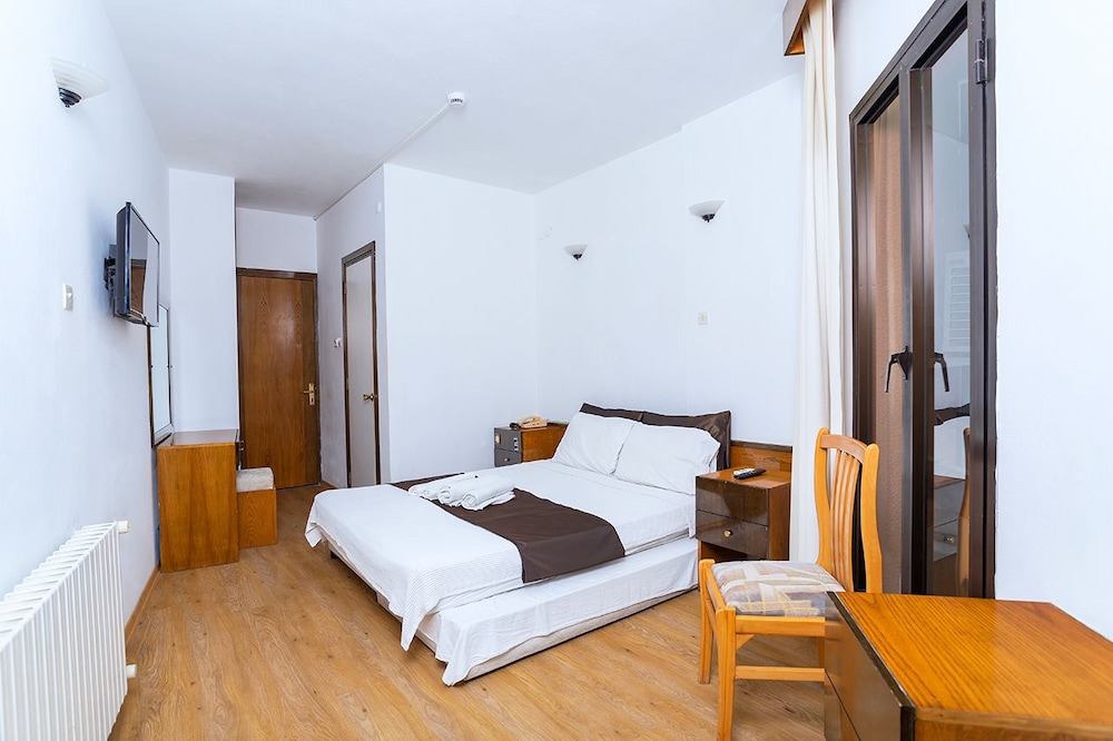 Standard Double Room - Photo 1