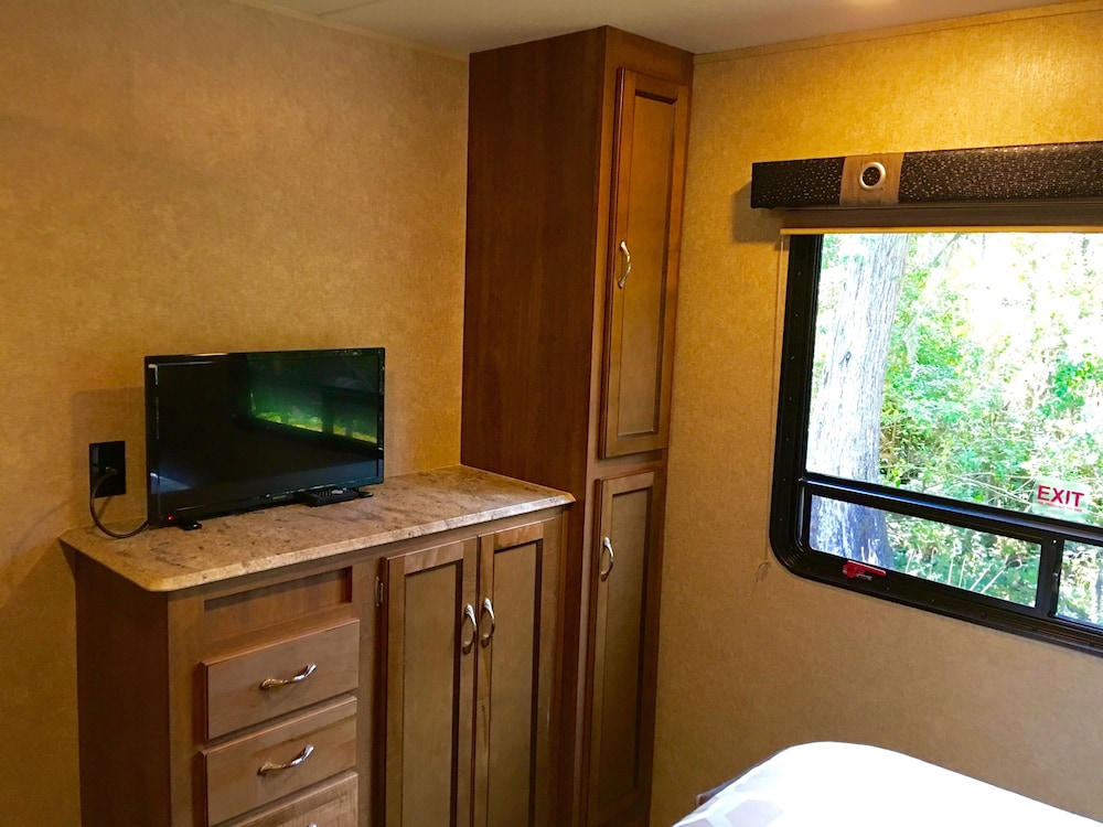 Premium Mobile Home, 2 Bedrooms photo 3