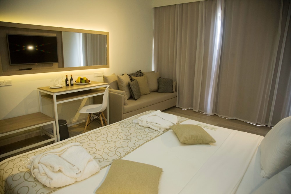 Standard Room, Sea View - Photo 17