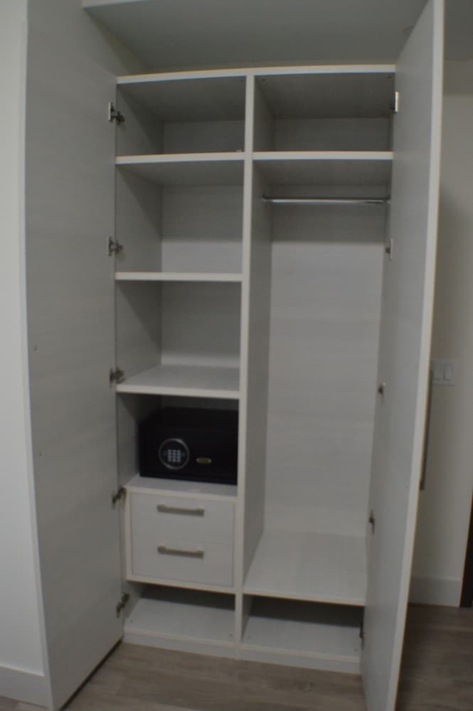 Luxury Studio, 1 King Bed, Non Smoking, City View