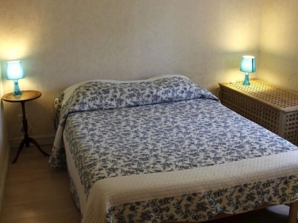 Double Room, Ensuite (Chambre Sarah)