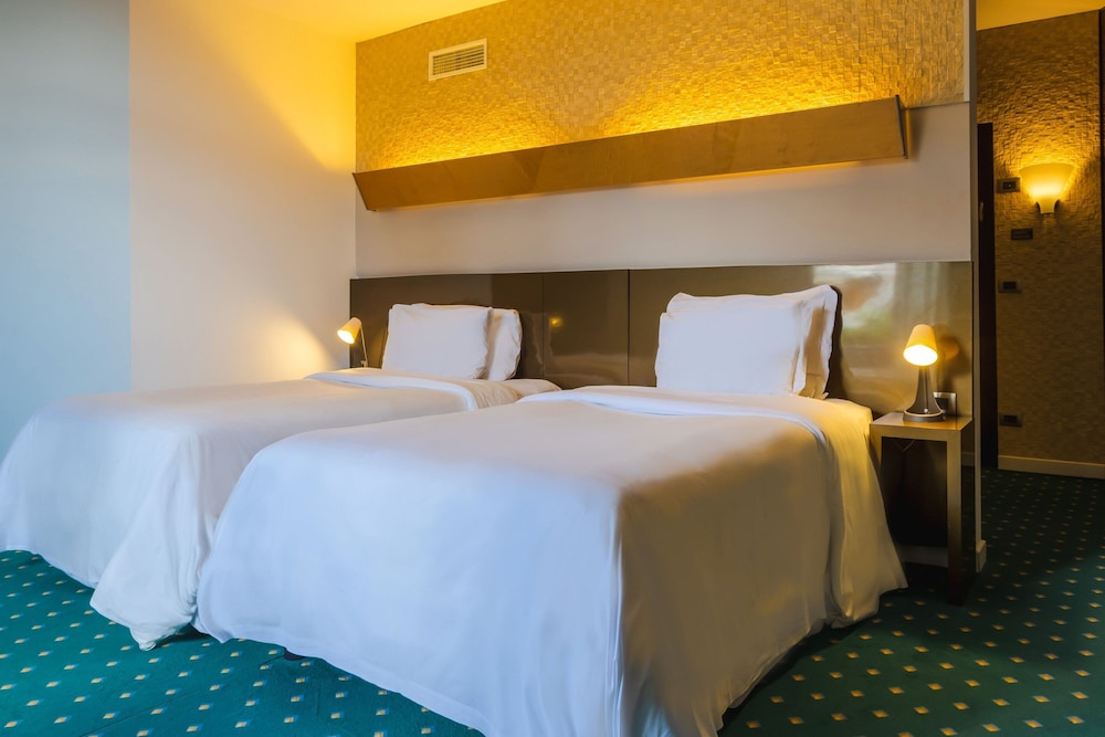 Superior Room, 2 Twin Beds, Balcony photo 2