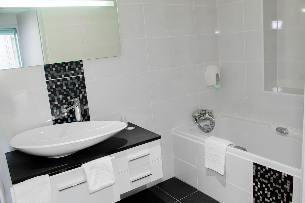 Double Room, Bathtub photo 2
