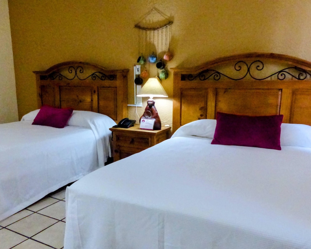 Basic Double Room, 2 Double Beds, Air conditioning, Tower