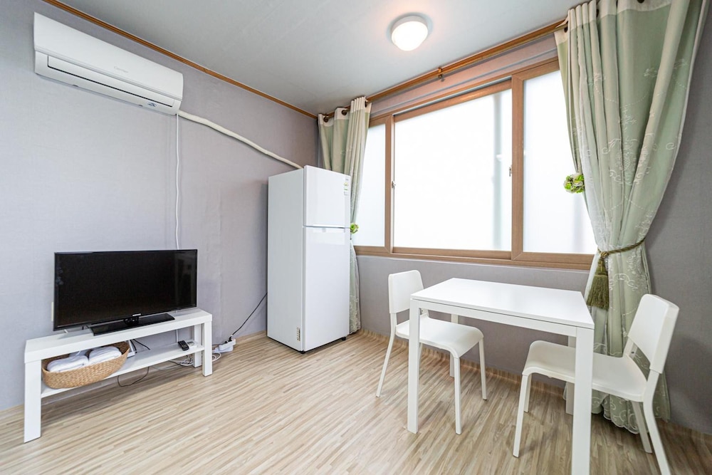 Basic Room, 1 Bedroom (Jasmine) - Photo 6