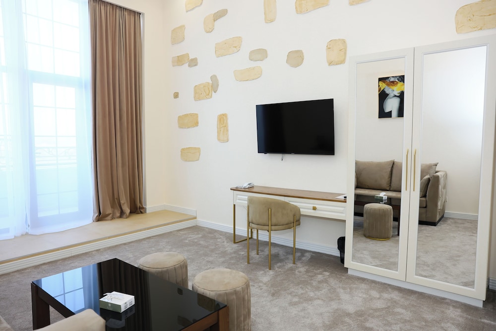 Comfort Triple Room