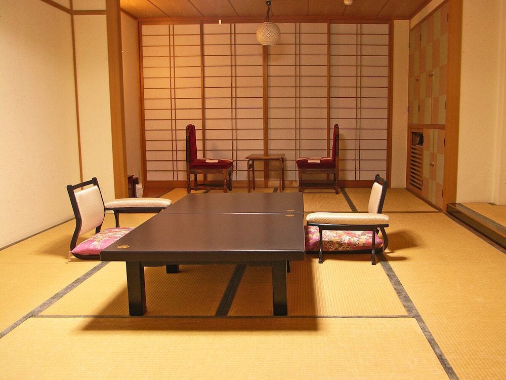 Japanese Style Room with Toilet - Photo 1