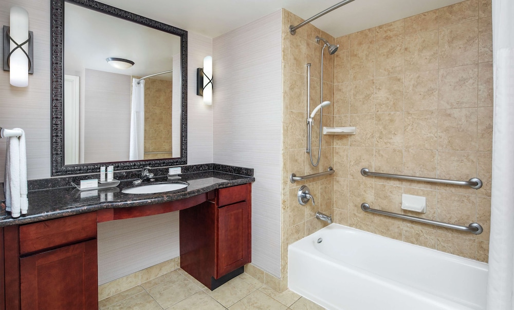 Suite, 1 King Bed, Accessible, Bathtub (Mobility & Hearing) - Photo 7
