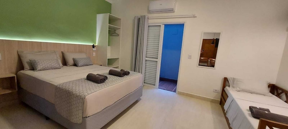 Traditional Studio, 1 Queen Bed photo 3