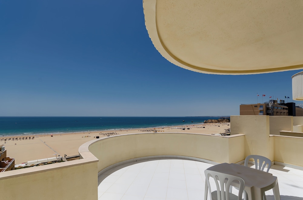 Studio, Sea View (Front) - Photo 14