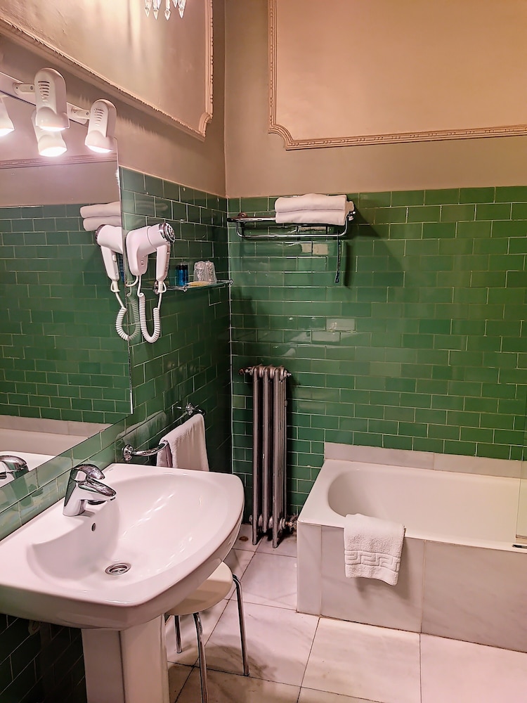 Superior Double Room - Photo 4