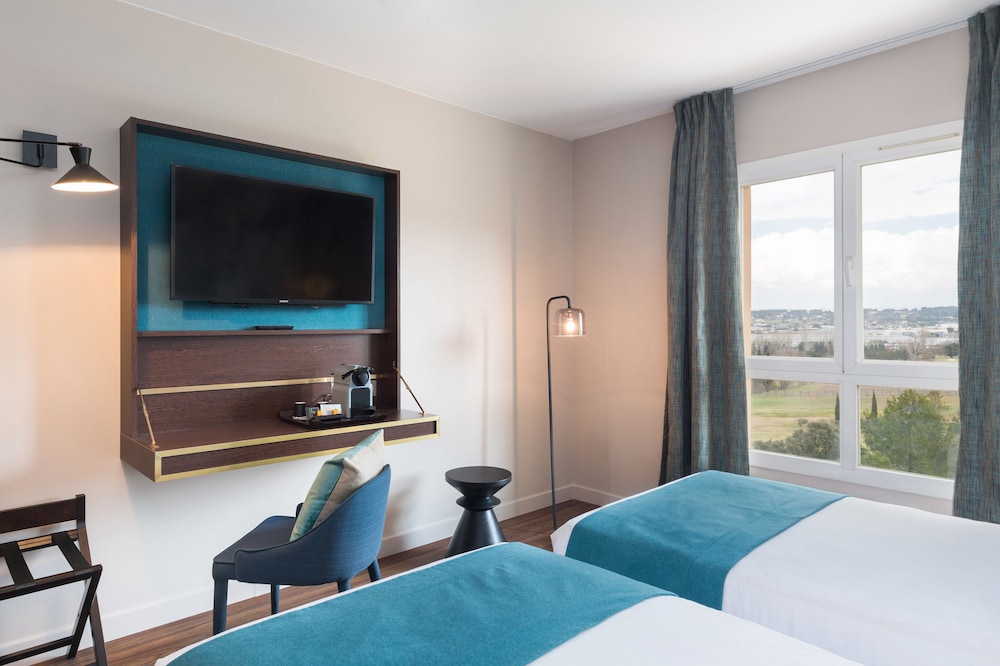 Twin Room, Golf View - Photo 5