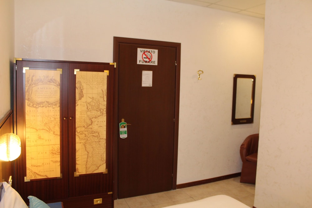 Classic Double or Twin Room, 1 Bedroom photo 2