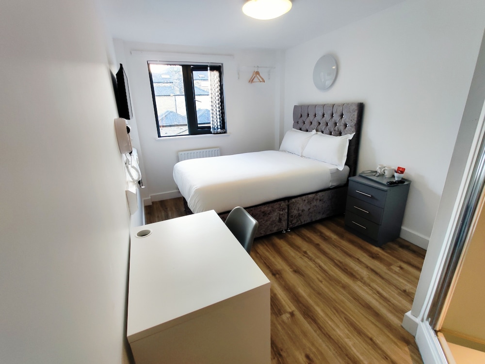 Deluxe Double Room, 1 Double Bed, Non Smoking, Ensuite photo 3