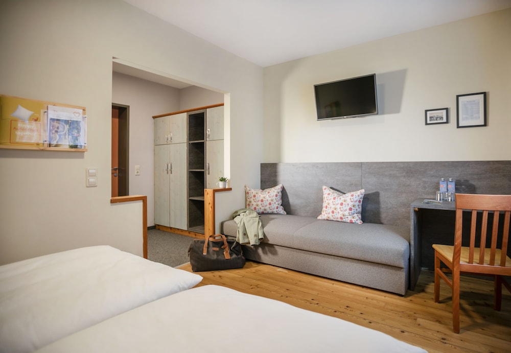 Triple Room - Photo 2