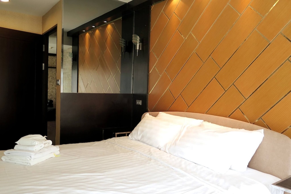 Apartment, 2 Bedrooms, Accessible, Balcony photo 3
