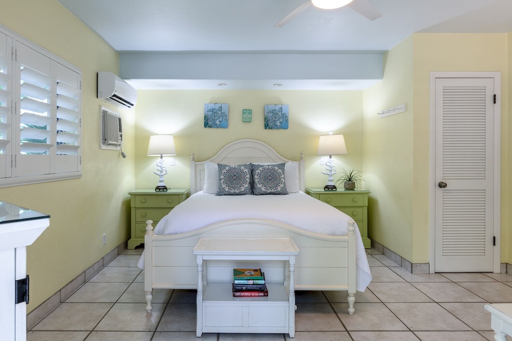 Kiwi Room