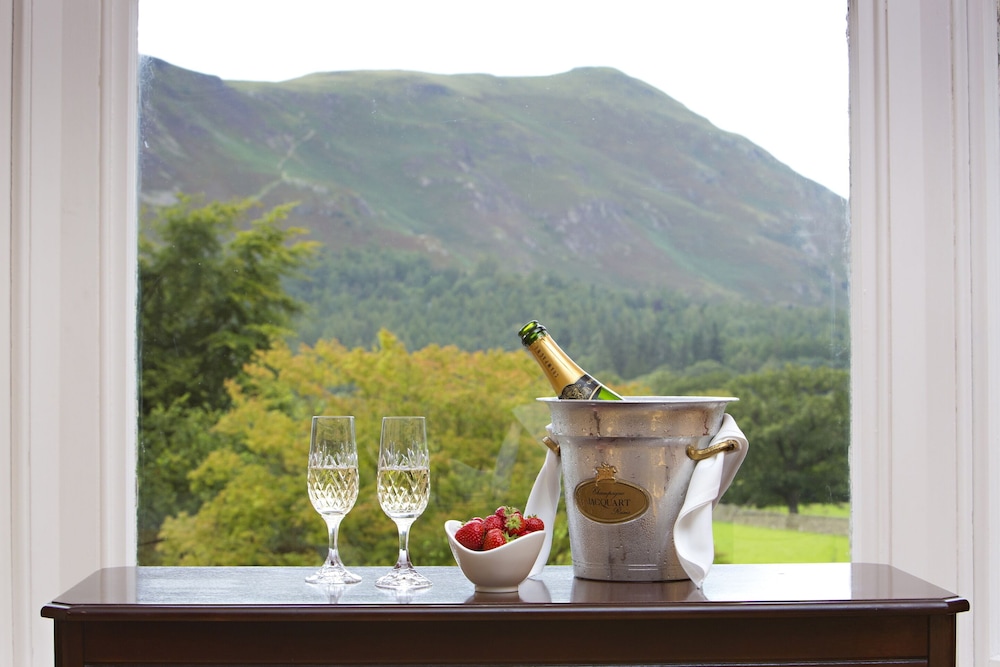 Premier Double Room, Ensuite, Lake View (Cat Bells (4)) photo 3