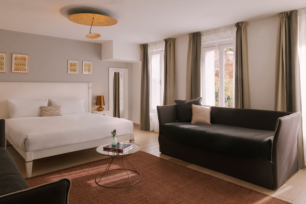 Room, Multiple Beds