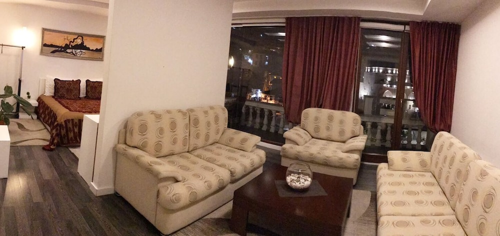 Deluxe Suite photo 3
