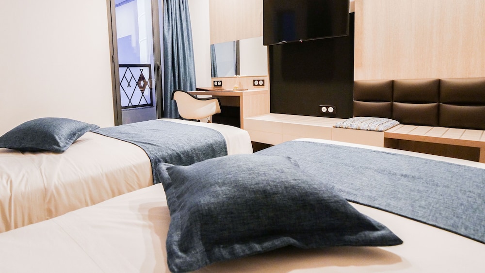 Standard Room, 2 Twin Beds, Non Smoking, City View photo 2