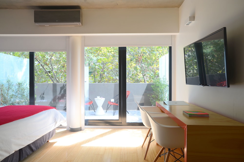 Deluxe Room, Balcony