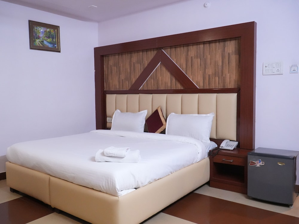 Deluxe Double Room, City View