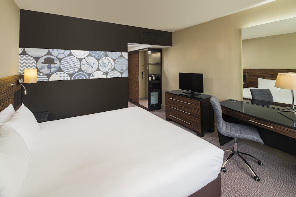 Standard Room, 1 Queen Bed, River View (High Floor) - Photo 2
