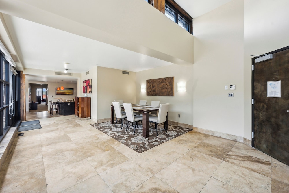 The Penthouse photo 1