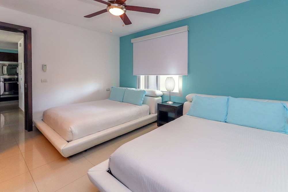 Family House, 2 Bedrooms, Beach View, Beachside