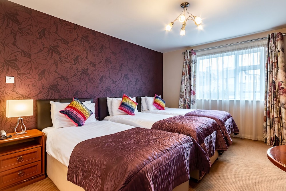 Deluxe Triple Room, Multiple Beds photo 1