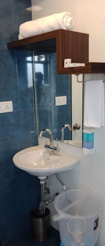 Suite Room - Photo 2