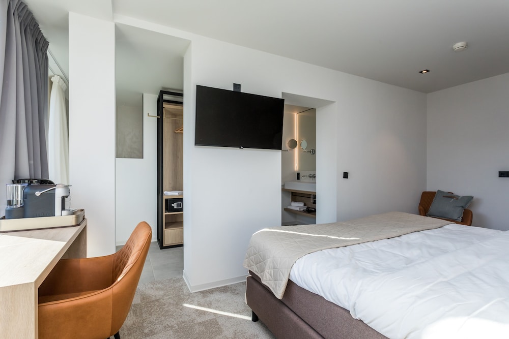 Comfort Suite photo 3