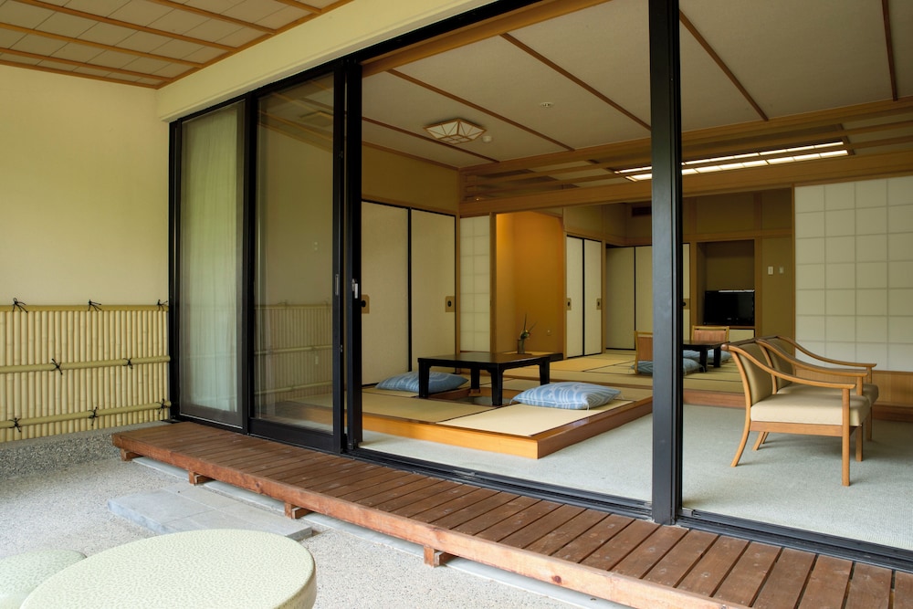 Deluxe Room, Non Smoking, Garden View photo 3