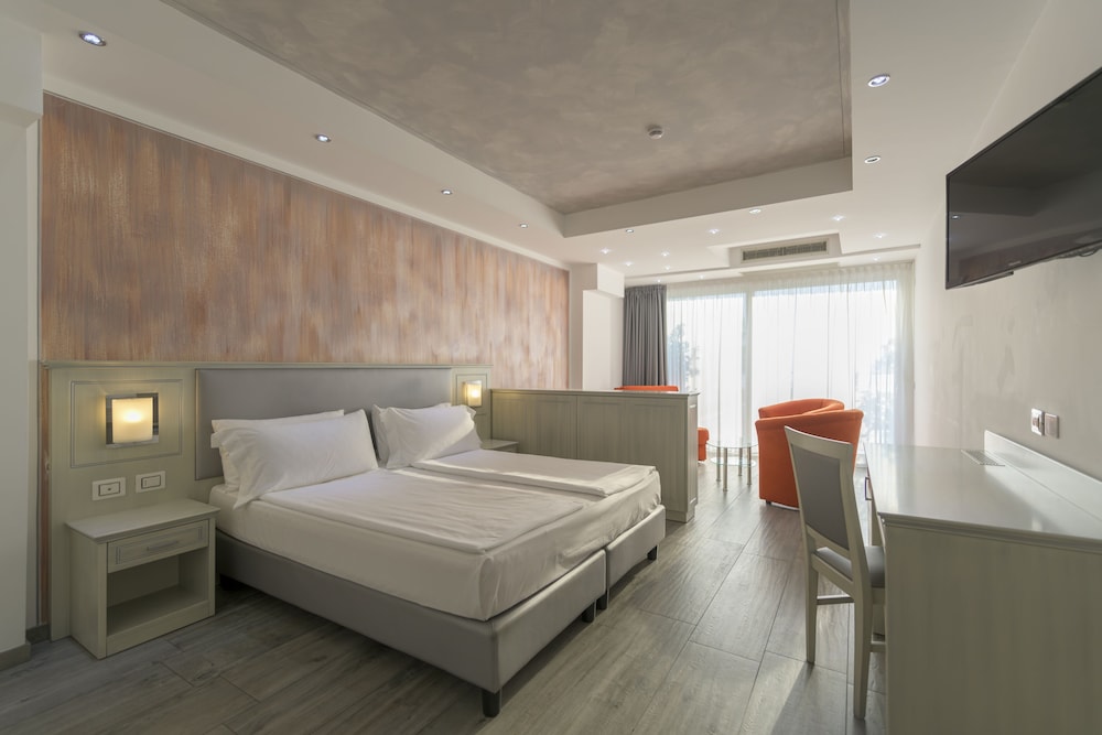 Junior Twin Room