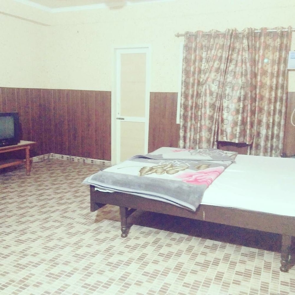Economy Double Room, 1 Double Bed photo 2