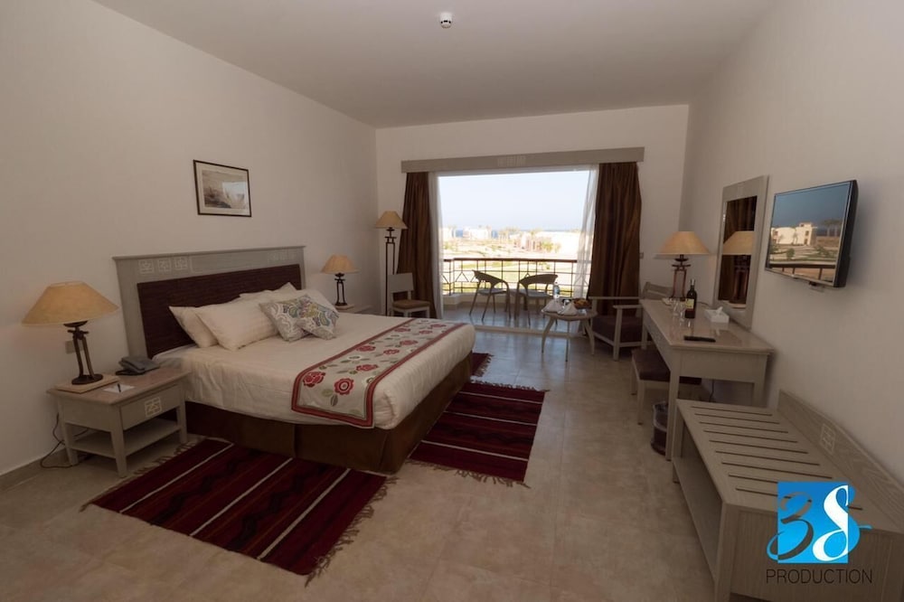 Superior Double Room, Beach View - Photo 1