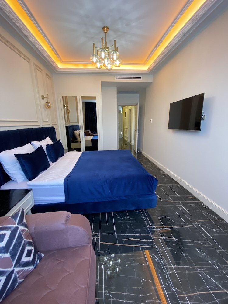 Executive Suite with Two Bedroom photo 2