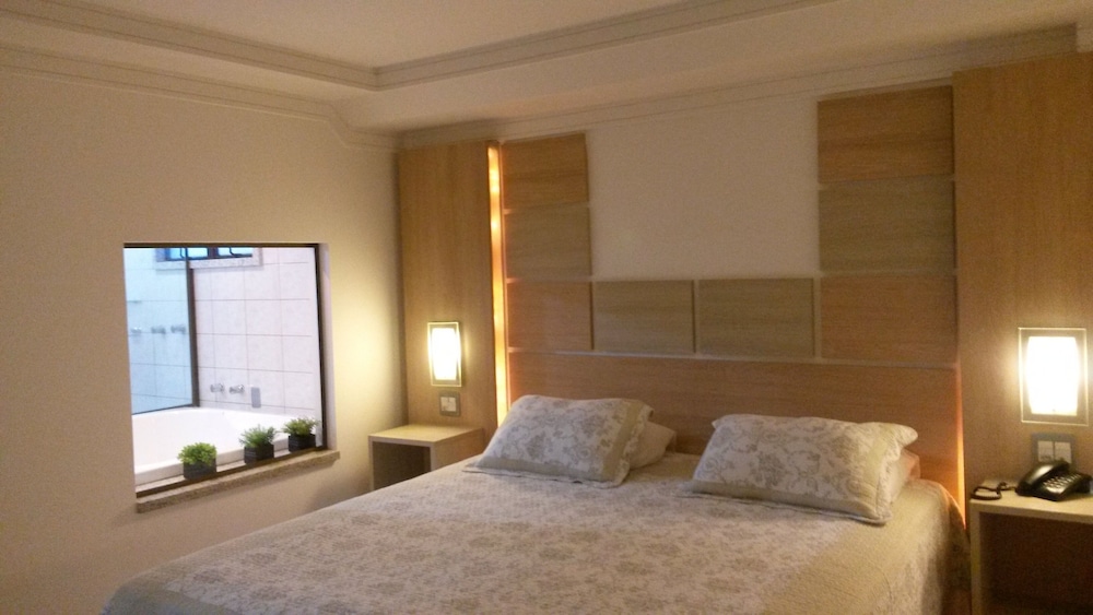 Executive Room, 1 King Bed photo 2
