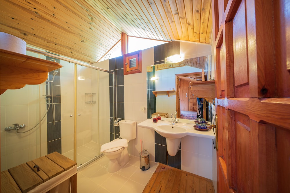 Bungalow, Multiple Beds (3 People) - Photo 2