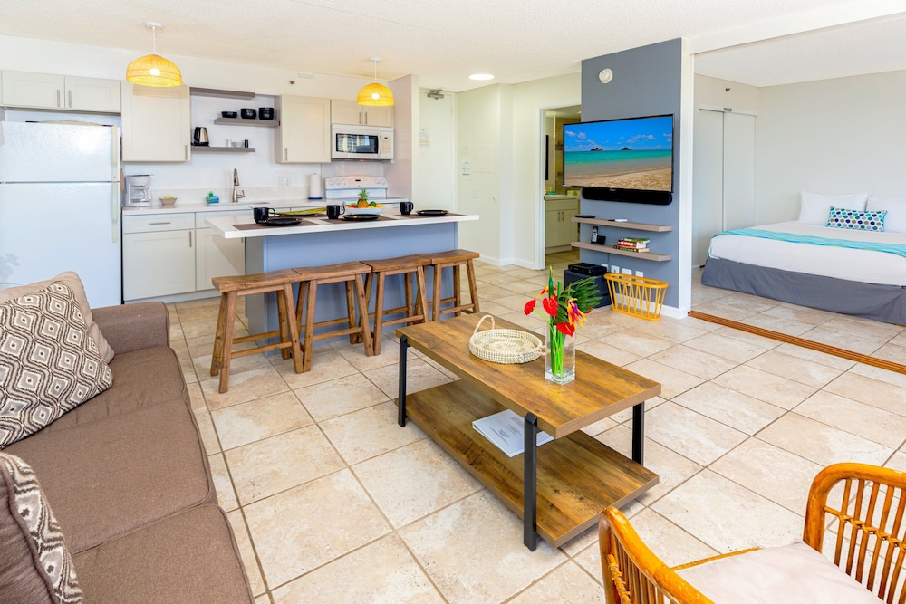 High Floor Ocean View Condo w/ 2 Beds and Parking: Family Condo, 1 Bedroom, Air conditioning, Ocean View (0062) photo