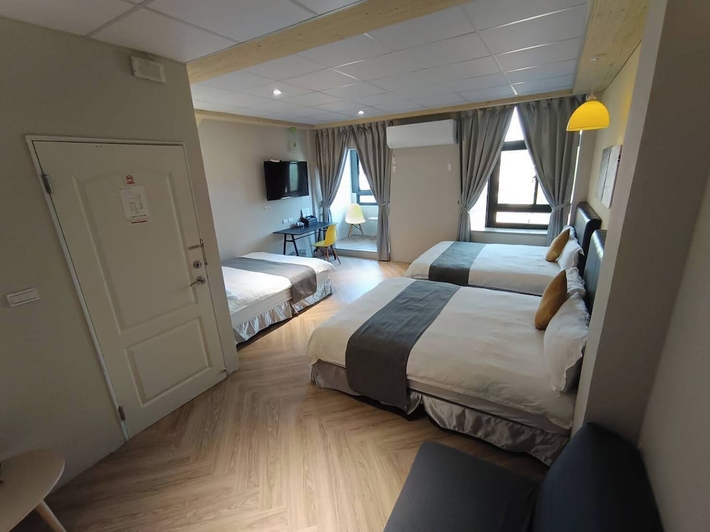 Comfort Room, City View, Corner photo 2