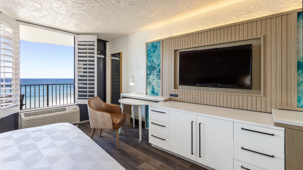 Standard Room, 2 Queen Beds, Oceanfront (High Floor) - Photo 3
